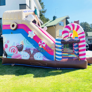 Tobogán inflable comercial de doble carril con castillo hinchable y zona de juegos, con diseño de dulces, para fiestas infantiles al aire libre. - Product Image 6