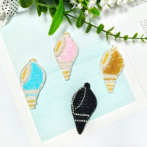 New Arrival Handmade Cá Biển Nail Flower <span class=keywords><strong>Sequin</strong></span> <span class=keywords><strong>Sequin</strong></span> Sew-On Đính Cho Buổi Tối Ăn Mặc Trang Trí Hạt Nhựa Nhựa Sew-On - Product Image 1
