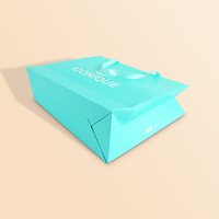 Sac cadeau d'emballage en papier écologique de luxe personnalisé conception UV avec poignée en ruban sacs en papier commercial avec votre propre logo