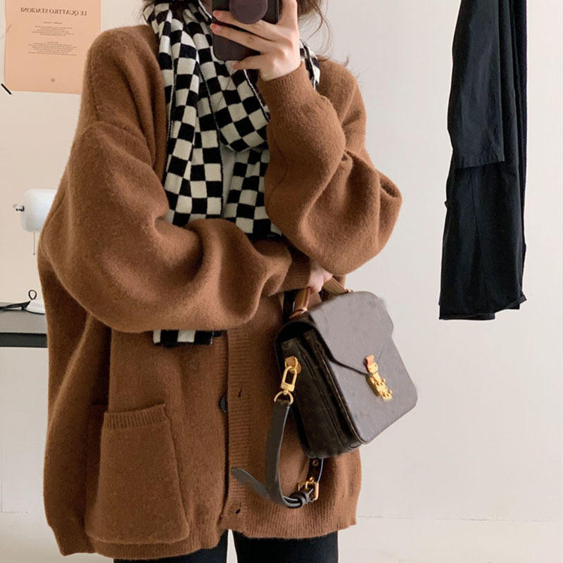 สีน้ำตาล