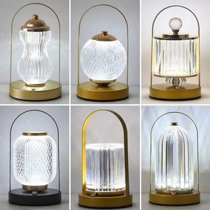 โคมไฟตั้งโต๊ะ LED ปรับได้ทันสมัย ดีไซน์กระจกสีทองและสีดำ พร้อมระบบหรี่ไฟแบบสัมผัส ไร้สาย - Product Image 5