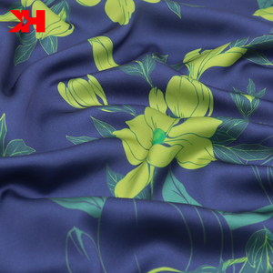 De alta calidad Blanco Corazón de impresión adecuado 100% poliéster china tela de satén de seda textil <span class=keywords><strong>material</strong></span> para ropa - Product Image 1