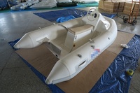Bateau à moteur côtelé-300 1 personne pour les sports nautiques