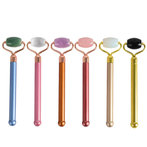 2019 amazon top seller <span class=keywords><strong>Cristal</strong></span> mélangé et quartz rose ensemble de rouleau, rouleau de jade pour visage avec chocolat poignée - Product Image 2