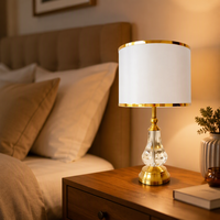 Lampe de table LED en cristal simple et luxueuse, design moderne, à intensité variable, décorative pour hôtel, chambre à coucher, chevet