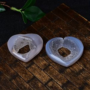 หินคริสตัลรูปหัวใจธรรมชาติคุณภาพพรีเมียม ขายดี หินอาเกตสีน้ำเงินรูปหัวใจ สำหรับของชำร่วยงานแต่งงานและของขวัญวันหยุด - Product Image 5