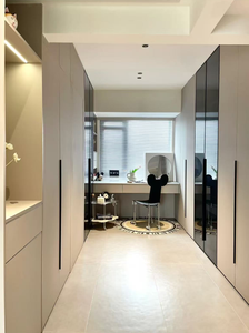 2025 Armoire contemporaine en bois aluminium ensemble de meubles de chambre à coucher en bois armoire personnalisée placard de marche vestiaire - Product Image 6