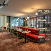 Ensemble de mobilier commercial sur mesure pour hôtels, restaurants, bars et salles à manger : banquettes, tables et chaises