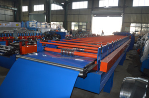 Hot Factory Direct Ein schicht ige Dachplatten-Rollen form maschine für Baustoffe Farbiger Fliesen motor Pumpen kern - Product Image 2