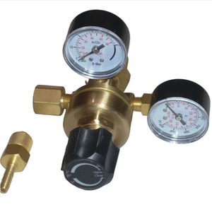 ตัวควบคุมแรงดันก๊าซอาร์กอน CO2 รุ่น CGA580 แบบสองเกจ สำหรับเชื่อม MIG TIG - Product Image 2