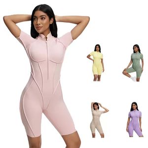 Body Deportivo Personalizado de Una Pieza sin Espalda y Mono Deportivo con Líneas - Product Image 1