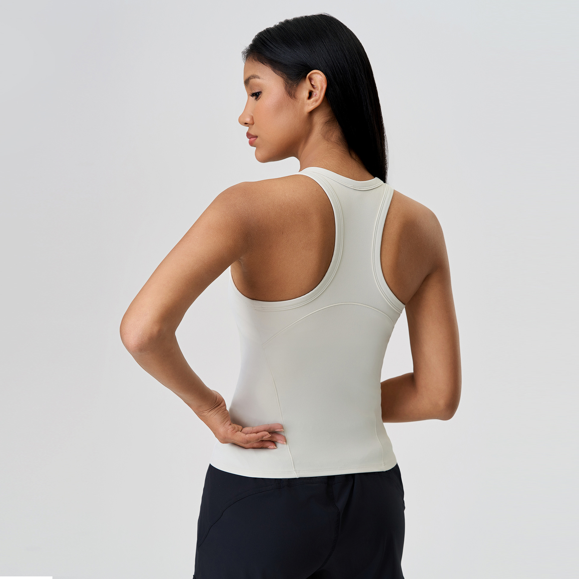 New Arrival Lightweight Spandex/Nylon Yoga Tops Activewear Sleeveless Breathable Slim Quick Dry Four-Way Stretch V-neck Yoga Top