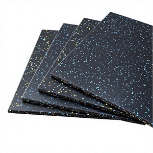 Revêtement de sol en caoutchouc résistant aux intempéries, adapté aux gymnases semi-extérieurs, aux patios couverts et aux plateformes d'exercice publiques. - Product Image 1