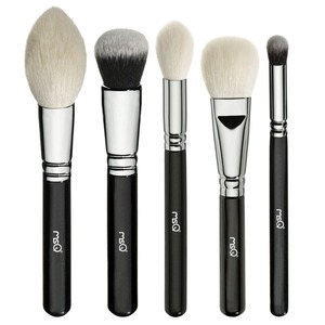 Juego de 15 Brochas de Maquillaje de Pelo Sintético de Alta Calidad con Mango de Madera, Brochas Personalizadas con Logotipo para Rostro, Corrector y Afeitado - Product Image 3