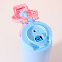 Botella Aislada al Vacío de Doble Capa de Acero Inoxidable Moderna con Logotipo Personalizado OW2, 20oz/32oz, Mantiene la Temperatura de 6 a 12 Horas, a Prueba de Fugas, con Revestimiento de Goma
