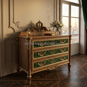 <span class=keywords><strong>Lit</strong></span> bébé <span class=keywords><strong>de</strong></span> luxe sculpté à la main avec revêtement en velours émeraude pour projets d'aménagement intérieur <span class=keywords><strong>de</strong></span> palais et <span class=keywords><strong>de</strong></span> villas - Product Image 5