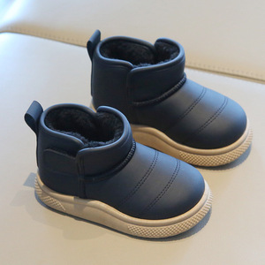 Chaussures d'hiver tendance pour enfants, à enfiler, à semelle souple, bottes courtes en fourrure épaisse et chaude pour garçon et fille - Product Image 3