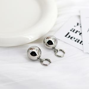 ต่างหูแบบติดหูสไตล์วินเทจ กันน้ำ ทำจากสแตนเลสสตีลเคลือบทอง 18K PVD สำหรับผู้หญิง แฟชั่นโลหะ - Product Image 4