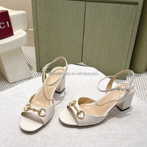 Sandalias de tacón alto con punta cuadrada y adorno de metal, forro de piel de oveja, textura de alta calidad, estilo retro, elegantes, premium, para uso diario y de oficina. - Product Image 1