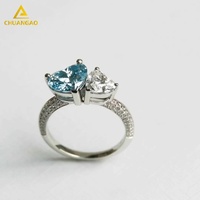 Bague de proposition double pierre 14k 18k Platine Or massif avec IGI Lab Grown Heart Shaped Fancy Blue & White Diamond pour les mariages