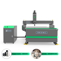 Routeur de gravure sur bois CNC 3D Xunke-X3 de haute qualité 1300x2500 avec moteur servo, roulement et composants PLC essentiels