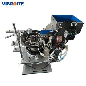 เครื่องป้อนอัตโนมัติแบบหมุนได้สำหรับชิ้นส่วนซิลิโคน พร้อมระบบสั่นสะเทือนและตัวควบคุม - Product Image 4