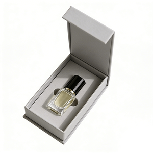 Caja de Regalo para Perfume Personalizada, Ecológica, con Impresión UV, Cierre Magnético Rígido, Forro de Esponja y Laminado Mate para Uso de Alta Gama - Product Image 3