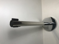 Barrière de poteau d'étanchion de file d'attente de ceinture rétractable d'aéroport d'acier inoxydable avec le support de cadre de signe
