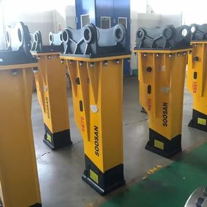 soosan Hydraulic Breaker sb 70 <b>box</b> type breaker suitable for excavators with 16-21 ton hammer for constructions and demolitions. - Product Image 4