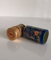 Tapa de aluminio y plástico con diseño azul, tapa decorativa de aluminio para sellar botellas de vodka de lujo.