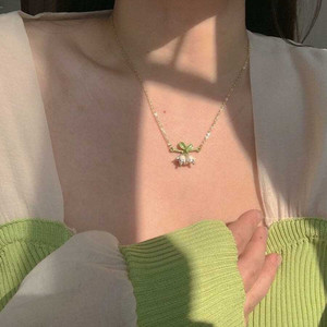 Ciondolo di tendenza belle collane luna minimalista girocolli per bambini e ragazze caldo all'ingrosso gioielli di moda - Product Image 1