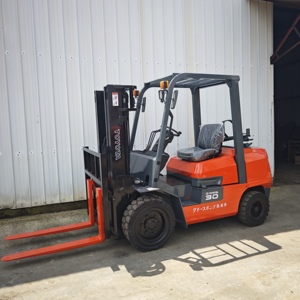 Used Toyota 3-Ton <b>Forklift</b> with 1070mm Fork Length LPG Gas Engine 4500KG Weight - Product Image 4