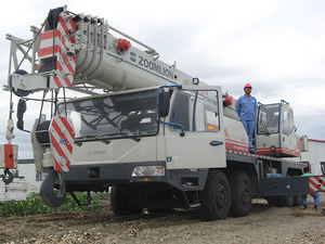 High Quality Zoomlion 55 Tons <b>Used</b> Truck <b>Crane</b> QY55D QY55D531.1 <b>Cranes</b> for Sale - Product Image 3