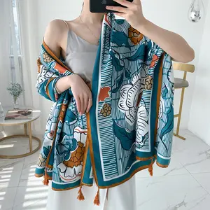 2023 Summer New Fashion Ladies Beach Scarf Wholesale Vintage Printed Design Wrap Large Head Shawls