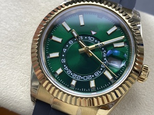 Montre mécanique de luxe de qualité supérieure 42 mm, mouvement ETA 9001 de l'usine Noob, 336938, acier 904L, multifonction, or vert - Product Image 3