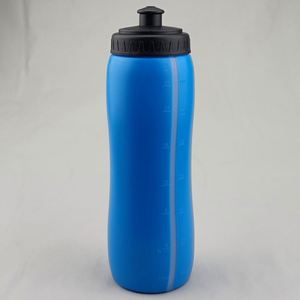 Échantillon gratuit : Kit gourde et tasse pour le camping et les voyages en plein air avec housse en coton vert - Product Image 2