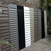 Volet pare-soleil en aluminium blanc aérodynamique pour façade de villa de luxe