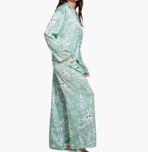<span class=keywords><strong>Ensemble</strong></span> de pyjama en satin <span class=keywords><strong>pour</strong></span> femme, sur mesure, fabrication OEM ODM, vêtements de luxe à manches longues, vêtements de détente <span class=keywords><strong>pour</strong></span> femme, <span class=keywords><strong>ensemble</strong></span> deux pièces, taille plus, vêtements de nuit - Product Image 3