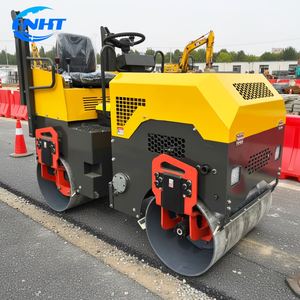 Rouleau compresseur vibrant industriel Polydrive à double moteur diesel, haute efficacité, construction en acier durable, surface lisse et plane - Product Image 1