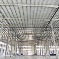 Construction de structures en acier pour ateliers, entrepôts, hangars industriels, grandes usines de fabrication.