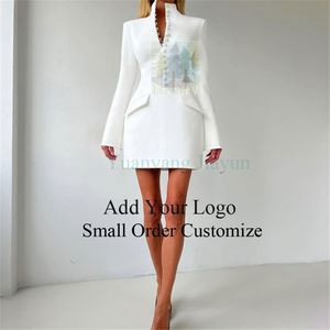 Elegante <span class=keywords><strong>Abito</strong></span> Nero <span class=keywords><strong>Doppiopetto</strong></span> con Cintura Abbinata e Vestibilità Aderente in Vita - Product Image 3