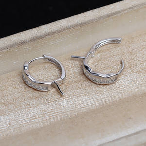 ต่างหูเงินแท้ S925 ประดับมุกและคริสตัล พร้อมฐานเปล่าสำหรับสั่งทำต่างหู - Product Image 1