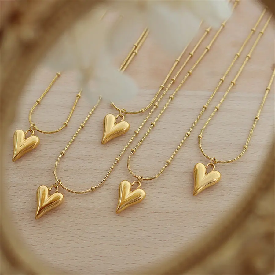 2024 Non Tarnish Waterproof Jewelry Stainless Steel Charm Necklace 18k Gold Plated Heart Pendant Necklace Women Jewelry