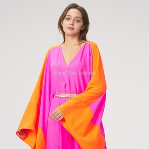 Robe longue kaftan personnalisée pour femme, en tissu uni imprimé numériquement, avec décolleté plongeant et fente centrale à l'avant - Product Image 5