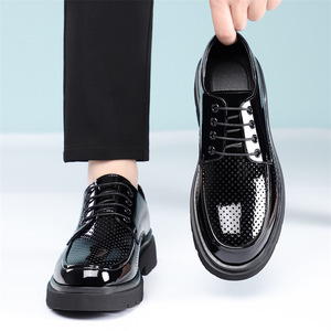 Zapatos Oxford de charol para hombre, con punta redonda, transpirables, con cordones, para oficina, para todas las estaciones, suela de goma, color negro sólido - Product Image 2