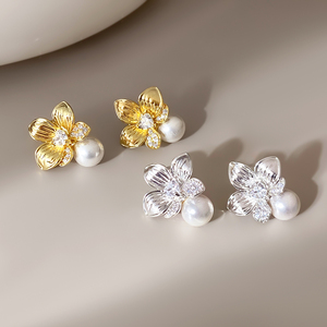 Boucles d'oreilles clous vintage en perles et fleurs avec zircon et cuivre, bijoux de fiançailles et de mariage pour femmes, plaqué or 18 carats et rhodium - Product Image 3