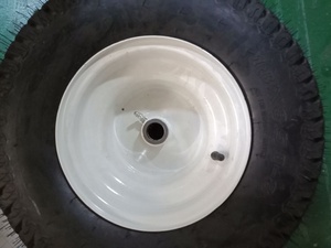Rueda Neumática Grande de Goma 850-8 con Llanta Metálica - Product Image 3
