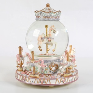 Nuovo stile creativo Merry Go rotondo di alta qualità all'ingrosso classico <span class=keywords><strong>carillon</strong></span> palla di cristallo giocattolo personalizzato carousel horse <span class=keywords><strong>carillon</strong></span> - Product Image 1