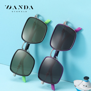 Gafas de sol para niños Danda TR5128 polarizadas UV400 estilo unisex para niños y niñas - Product Image 2