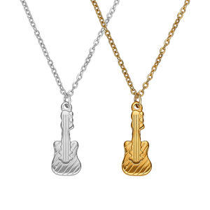 Collana per chitarra <span class=keywords><strong>hiphop</strong></span> pick collana per chitarra con pendente iniziale in acciaio inossidabile placcato in oro con <span class=keywords><strong>musica</strong></span> personalizzata - Product Image 1